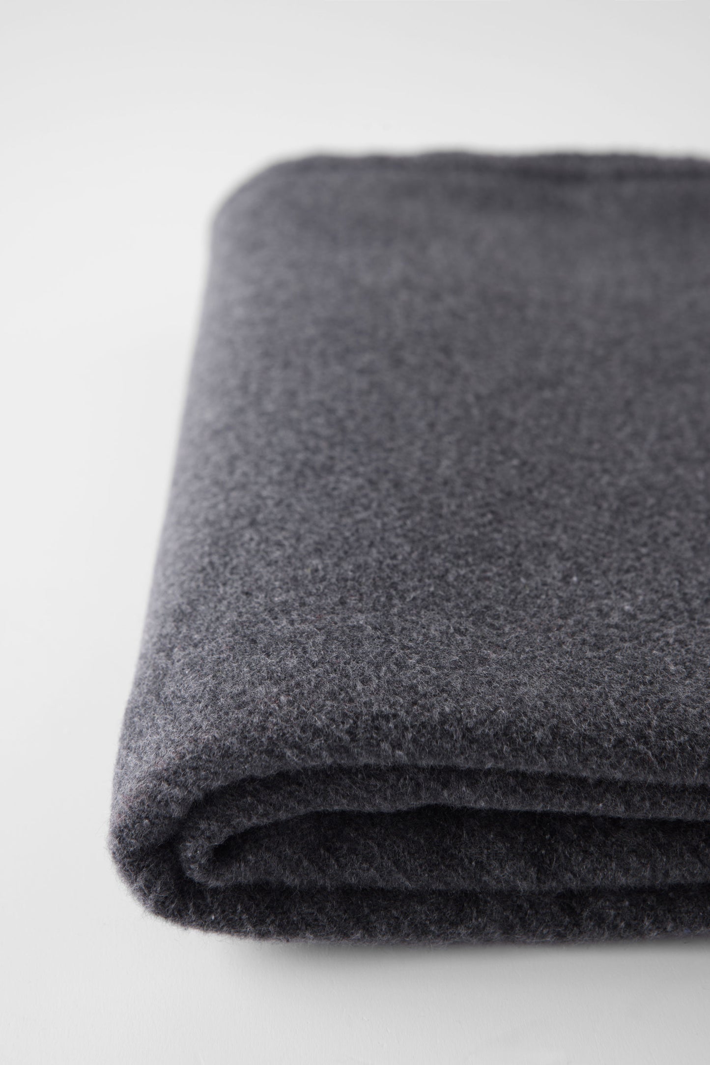 VDK Plain Dark Grey 140x180cm