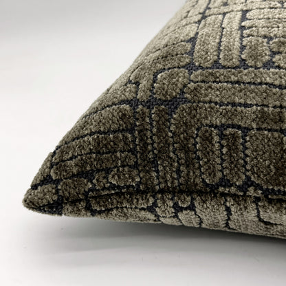 VDK Rebel Cushion Dark Taupe 40x60cm